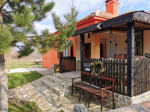 . Cozy 1 Bed Cottage in Ognen near Karnobat Burgas