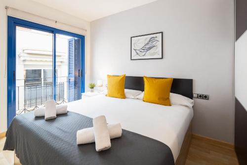 Two-Bedroom Apartment with Balcony