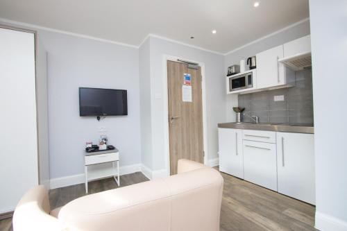Westciti Caroco Aparthotel - main image