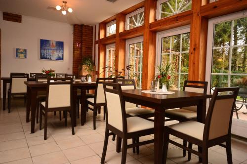 Hotel am Stadtwald - image 13