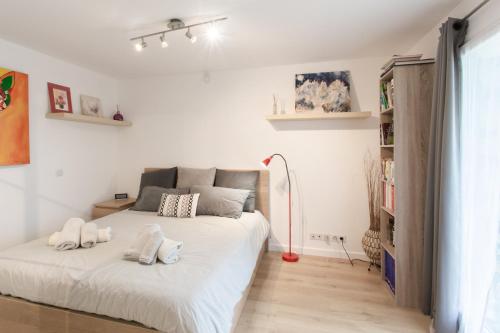Beautiful villa with panoramic view over Nice, Niza (foto 7)