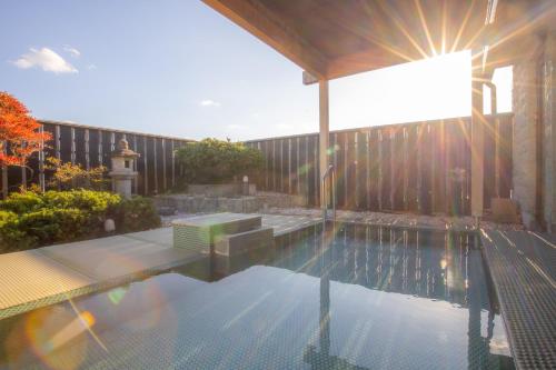 อ่างแช่น้ำพุร้อน, Yoshino in อิโตะ