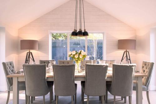 ทัศนียภาพภายนอกโรงแรม, Moonwood House in บิวลิยู