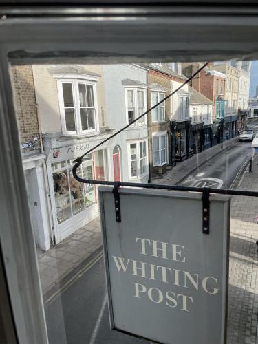 Tasteful apartment moments from the beach, Bunting by Whitstable-Holidays Tasteful apartment moments from the beach, Bunting by Whitstable-Holidays