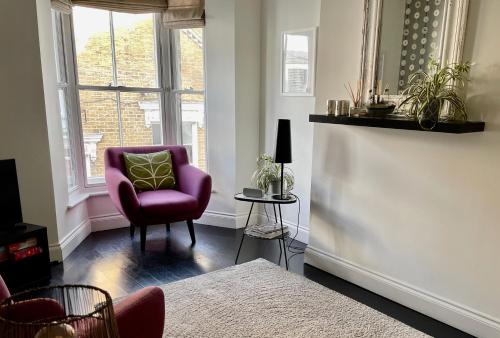 Tasteful apartment moments from the beach, Bunting by Whitstable-Holidays Tasteful apartment moments from the beach, Bunting by Whitstable-Holidays