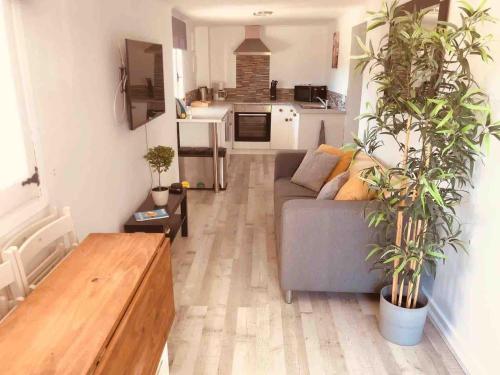 Lovely 2 Bed Apartment in Alcalali