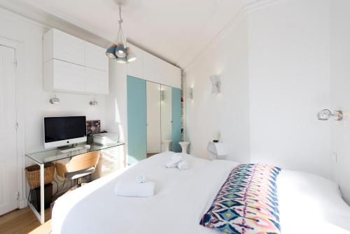 Veeve - By the Palais Royal - image 7