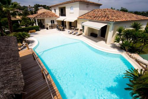 EL PARADISIO Splendid 5 STARS Villa atypical in Antibes with overflowing swiming pool