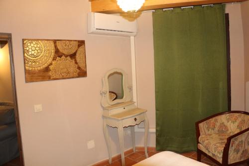 Apartment with Balcony image 7