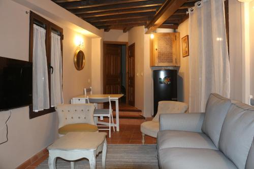 Apartment with Balcony image 6