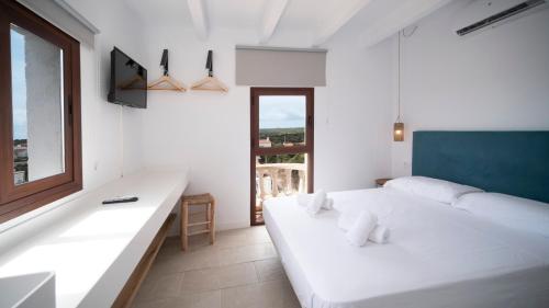 Castell de Lô, Cala en Porter