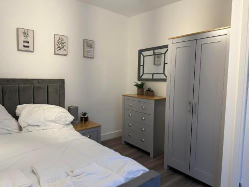 Flat in Luton Town Centre, Luton (photo 6)