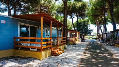  Chalet Grand Charme voor 4 personen op Camping River Village - JoyCasa, Unterkunft in Ameglia