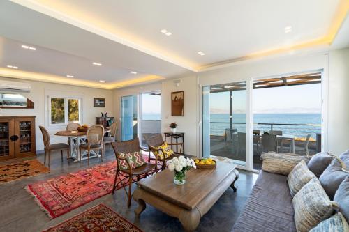 Seaside Private Beach Paradise 3