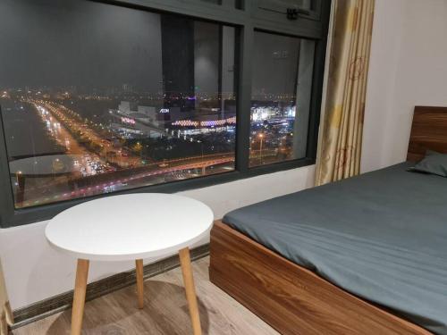 롱비엔구의 아파트먼트 (80m², 침실 2개, 프라이빗 욕실 2개)
