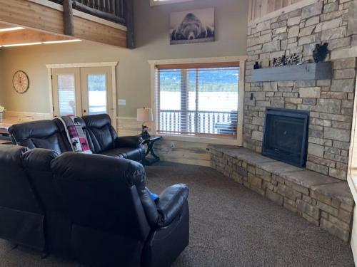 Balcony, Hot Tub Yellowstone in Rea, USA