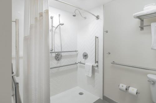 Holiday Inn Portland-By the Bay an IHG Hotel - image 13