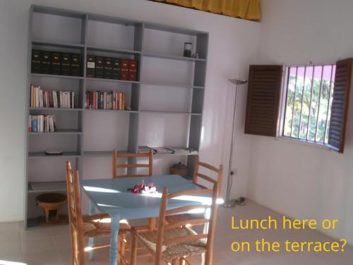 The Pink House in ชัวเซิล