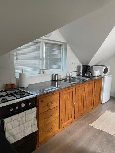 Gyöngyszem Apartman (Gyongyszem Apartman) in Balatonszabadi