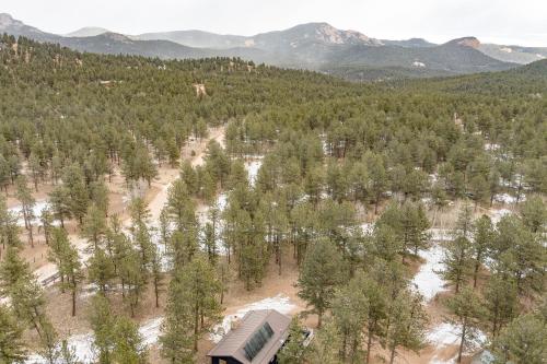The Modern Mountaineer in Bailey, USA