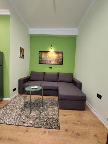 Feel at home ap1, Tirana (photo 8)