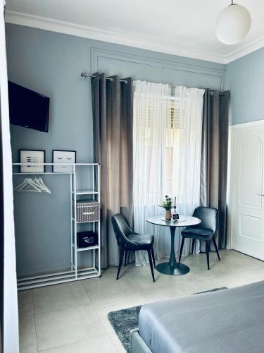 Double Room with Private Bathroom image 7