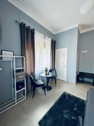 Double Room with Private Bathroom image 6