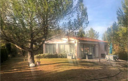 3 Bedroom Cozy Home In Meyrargues - Location saisonnière - Meyrargues