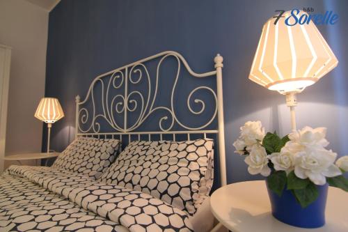 "7 SORELLE B&B" camere in pieno centro città con bagno privato, FREE HIGH SPEED WI-FI, NETFLIX