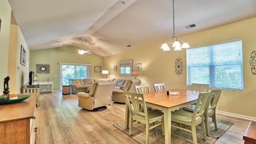 1535 Willow Bend home - image 14