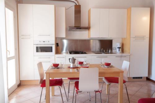 Casa del Sole - sleeps 5 with pool - image 11
