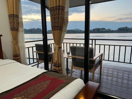 Riverside Chiangkhan, Chiang Khan