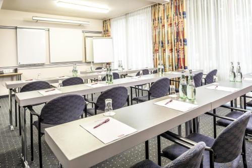 ARVENA Messe Hotel - image 2