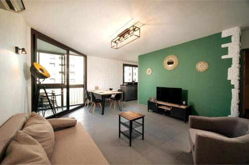Appartement tout equipe climatise 8 couchages in La Rose