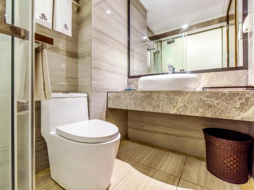 Superior Double Room image 3