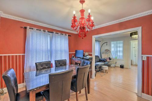 Charming New York Escape Near Central Park! in Jericho, USA