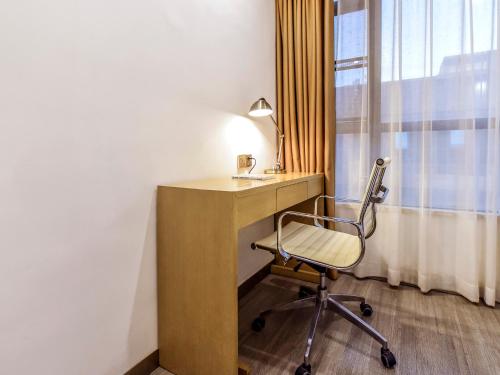 Business Twin Room image 1