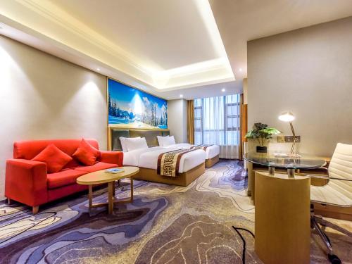 Elegant Twin Room image 5