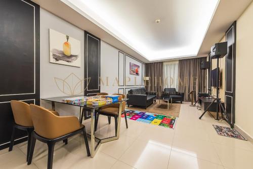 Shared lounge/TV area, Ion Delemon Premier Suites Genting Highlands in Genting Highlands