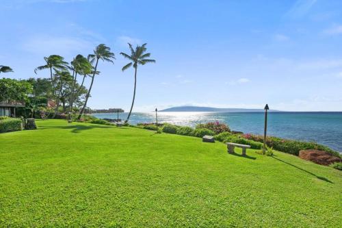 Oceanside-Spectacular View and Poolside Oasis - image 4