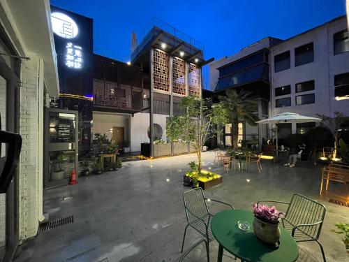 First Sight Hotel - Next to Yingtianmen Imperial City in 洛陽