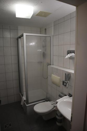 Avenue Hotel - image 2