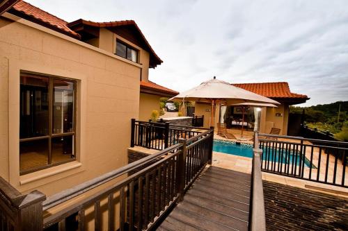 Zwembad, Zimbali 6 Bedroom House ZBT1 in Zimbali Coastal Estate