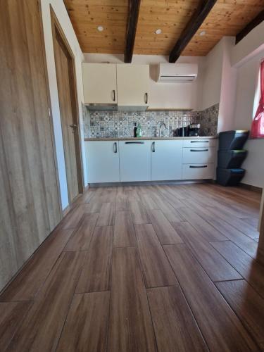 virtuve, Ruralna kuća za odmor VILLA POŽUN (Ruralna kuca za odmor VILLA POZUN) in Reštovo