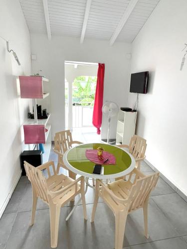 Maison de charme a Pointe Noire avec balcon prive