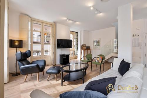 Exclusive Málaga Soho Apartment - Tap to explore photos