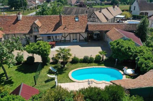 Proche Châteaux et Beauval : La Villa Eribelle avec piscine
