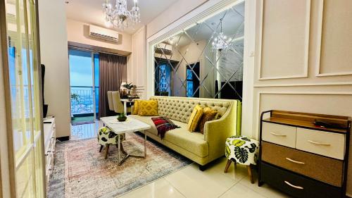 Luxury 2 Bed Room Anderson Apartment Pakuwon Mall near Universitas Negeri Surabaya - UNESA