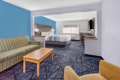 AmericInn by Wyndham Quincy