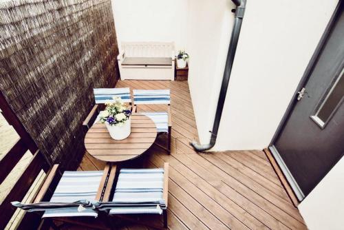 Mews House - image 4
